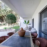 V2 Victory Village Апартаменты